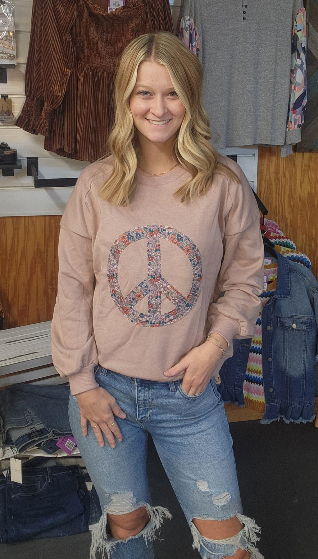 Peace & Love Pullover