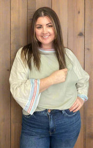 Raglan With A Wide Sleeve Top