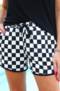 Check Mate Shorts <2 colors>