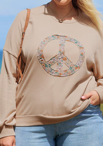 CURVY Peace + Love Pullover